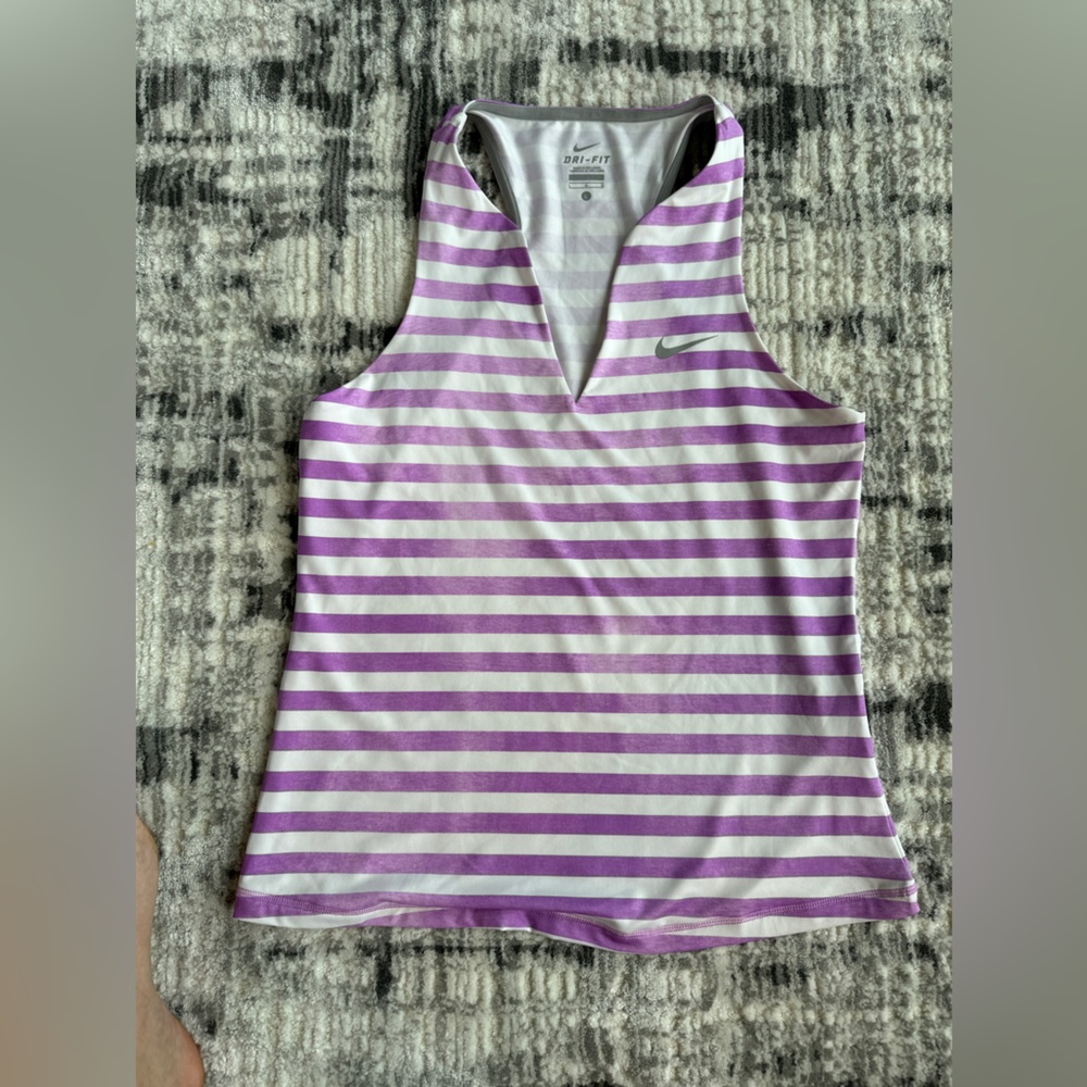 Nike Women's Tennis Shirt. Size Large.